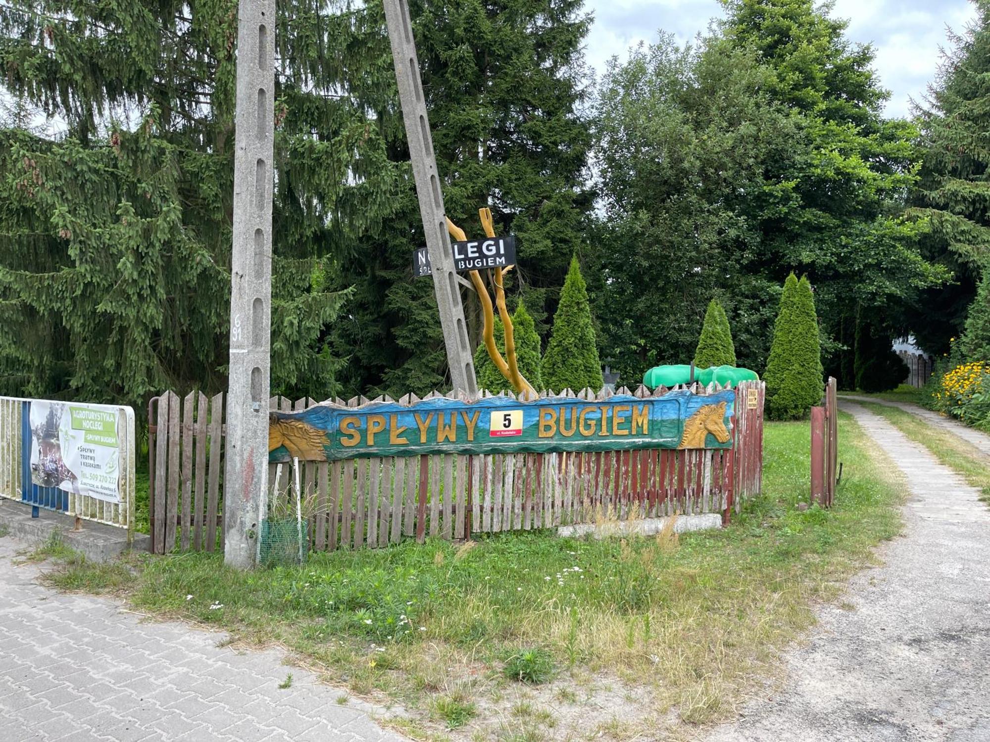 Noclegi-Splywy Bugiem Slawatycze Exterior photo